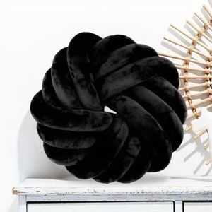 Soft Velvet Round Knotted Pillow